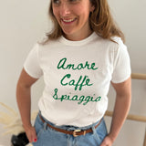 Weißes T-Shirt mit Rundhals und Statement Print Amore, Caffe, Spiagga in grün.