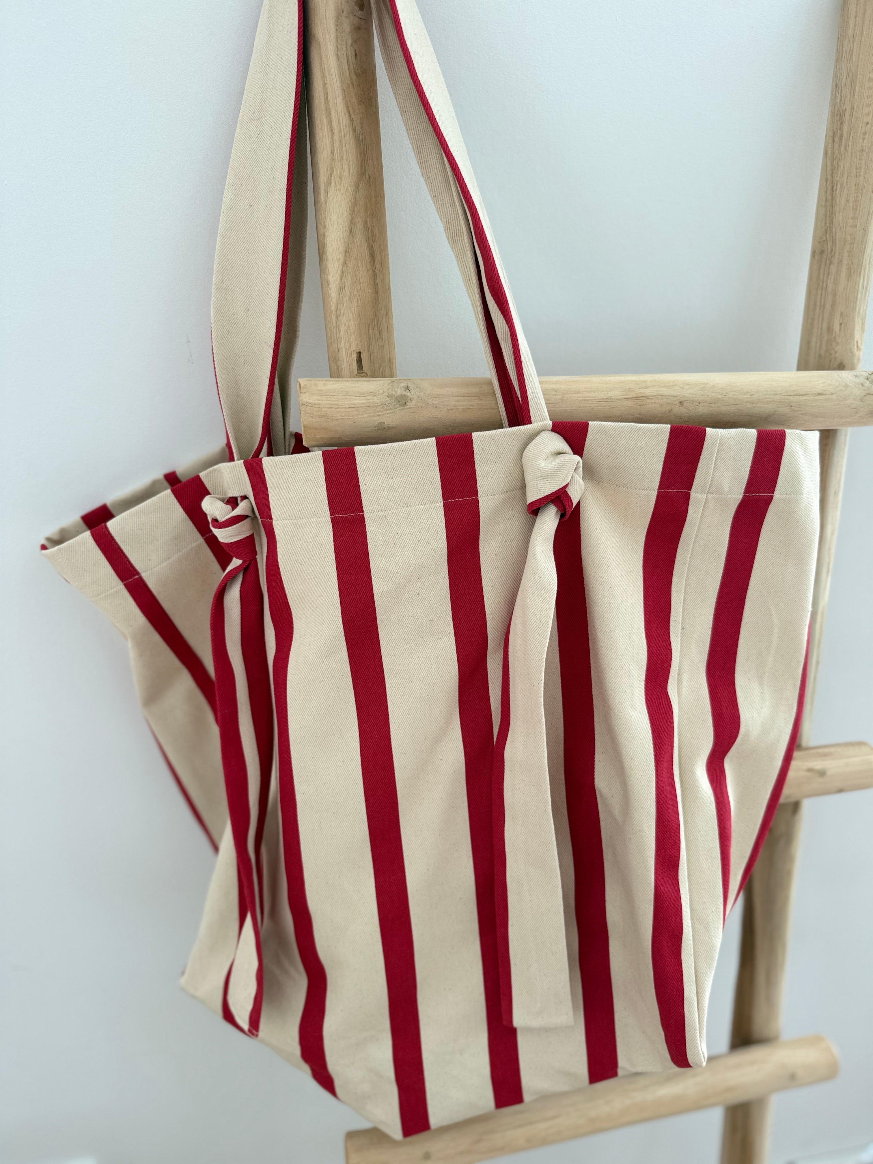 Große Shopperbag aus strapazierfähigem Denim Material in rot beige gestreift