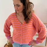 Locker fallende Strickjacke mit langen Ärmeln, V Ausschnitt und dezenter Knopfleiste in rosa orange gestreift
